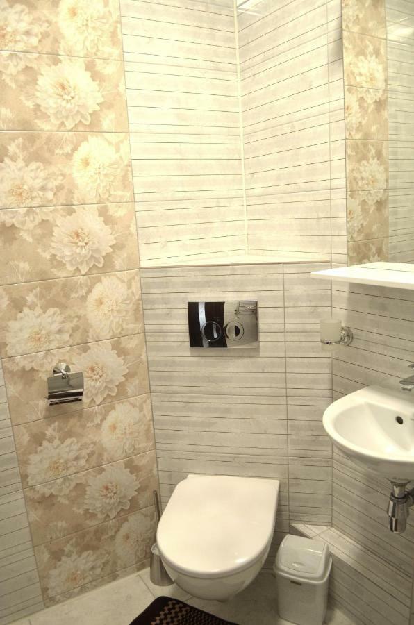 Knyazhyi Dvir Apartman Fenyves Kültér fotó