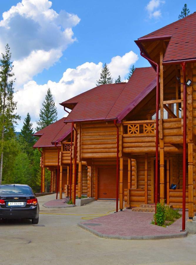 Knyazhyi Dvir Apartman Fenyves Kültér fotó